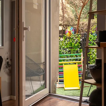 Cozy Retro Chic With Patio And Self Check-in Apartment *