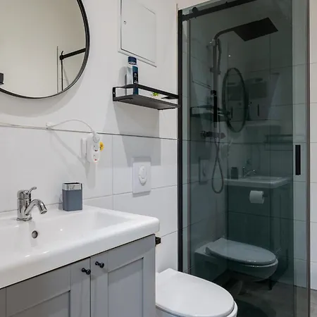 Cozy Retro Chic With Patio And Self Check-in * Berlim