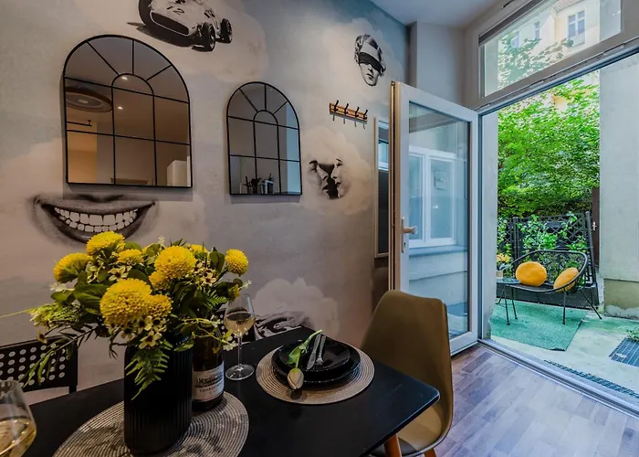 Retro-Apartment Mit Terrasse Apartament