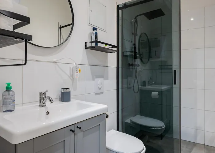 Cozy Retro Chic With Patio And Self Check-in * برلين