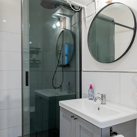 Cozy Retro Chic With Patio And Self Check-in Apartment Berlin