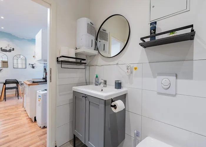 Cozy Retro Chic With Patio And Self Check-in * 柏林